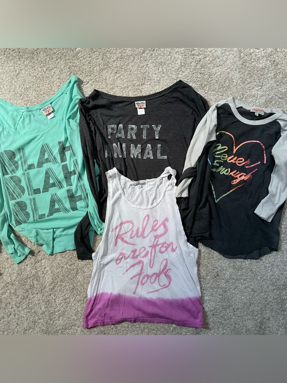 Assorted Women’s Graphic Tops - Mint, Black, White/Purple, Black Raglan S/M
